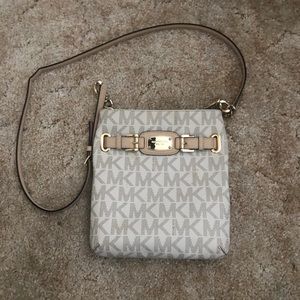 Michael Kors white and beige shoulder bag